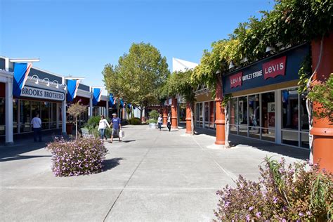 petaluma premium outlet stores.